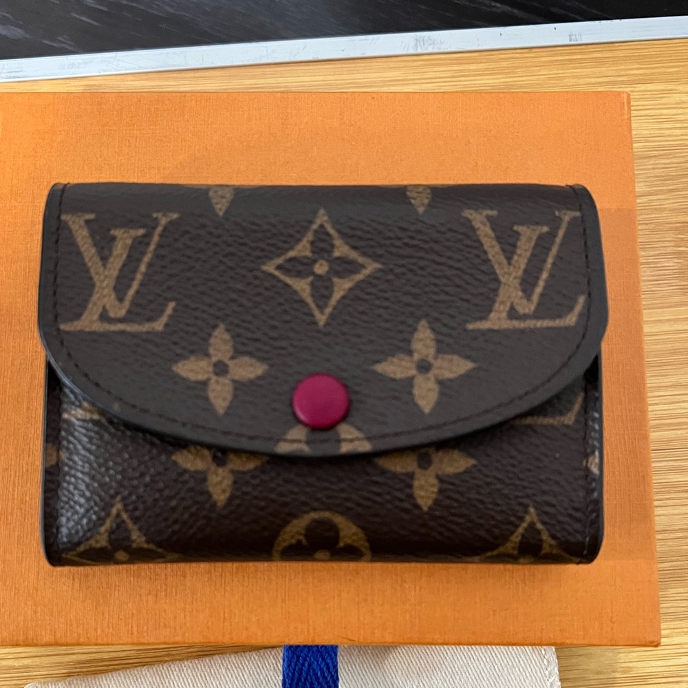 💕SOLD💕 LV Rosalie Wallet